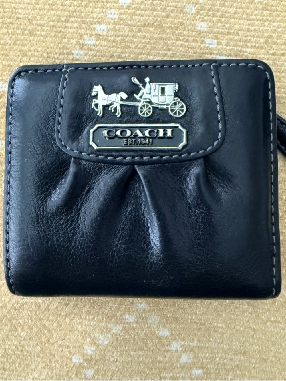 Coach Madison Black Leather Bifold Zip Wallet with Horse & Carriage Plaque
